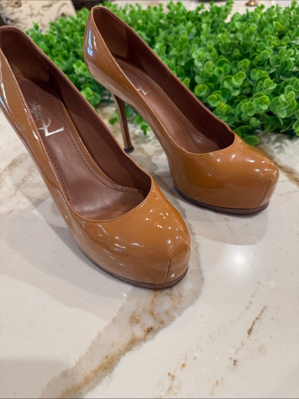 ***YSL***Platform Patent Leather Pumps in Tan